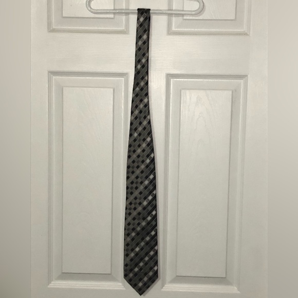 Giorgio Brutini Other - Giorgio Brutini men’s neck tie black/ silver OS